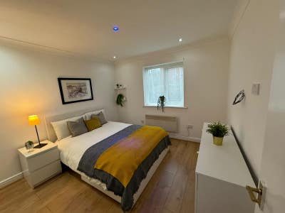 Ground Floor 1 bedroom flat - Short Let-  Main Photo