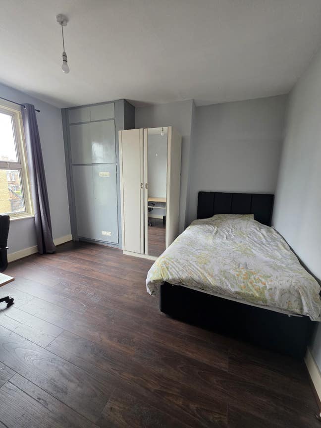 Room available to rent Main Photo