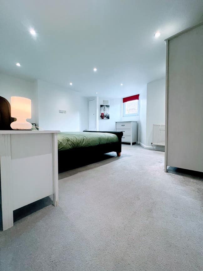Luxury double Room available £625ocm Main Photo