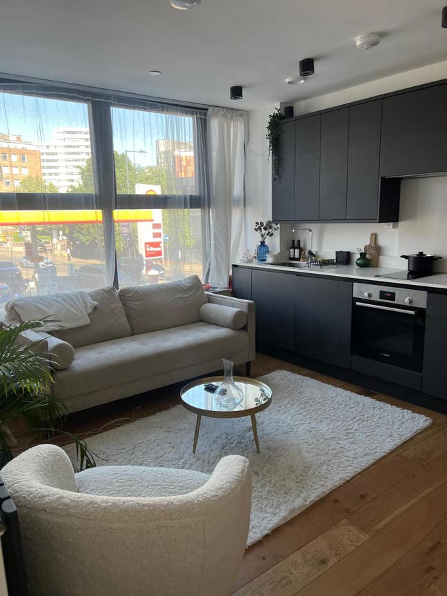Modern 1-Bedroom Flat – Wembley Park | Bills Incl Main Photo