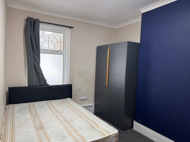 Hurry! Last Double Room in Leyton E10 - Price Drop Main Photo