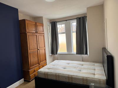 Spring Special Offer! 2 Amazing Rooms - Leyton E10 Main Photo
