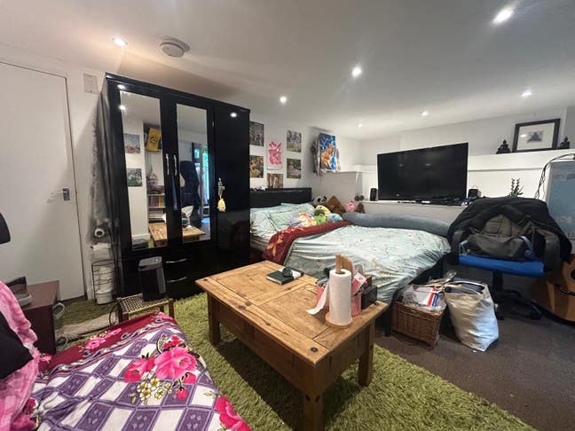 Studio flat to rent  Main Photo