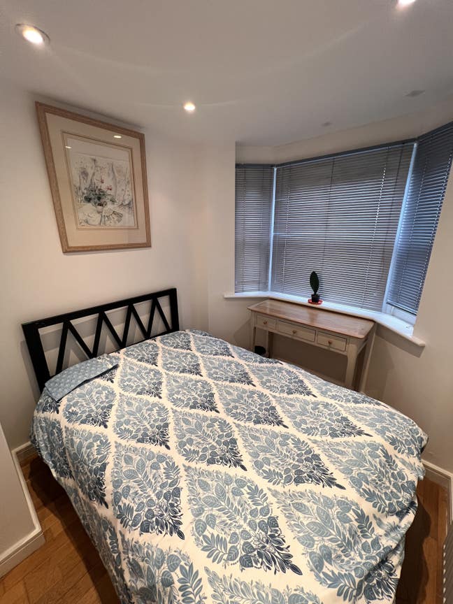 Bright and cozy en-suite room in zone 1  Main Photo