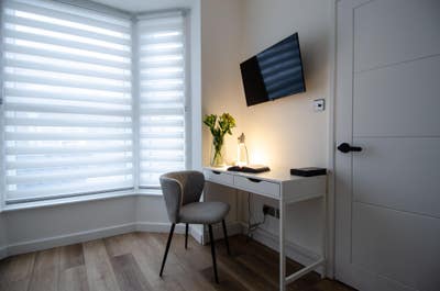 Lovely Ensuite  Room  PO2 Main Photo