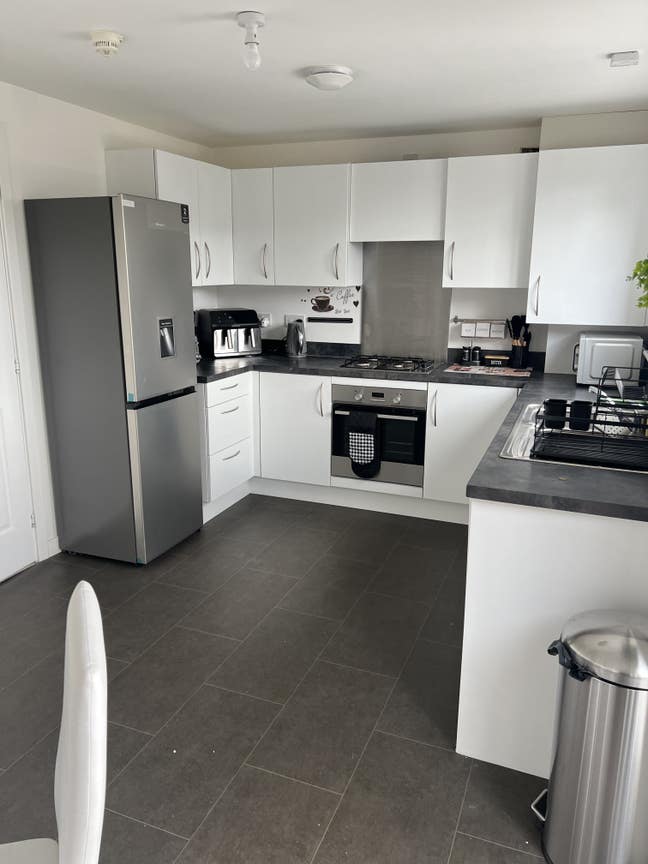 Room near hosp RIE and Bioquarter , university  Main Photo