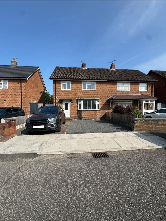 Double room in 3 Bed Semi, near Ainsdale Village Main Photo