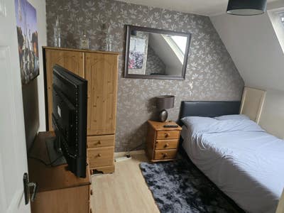 Room for rent Main Photo