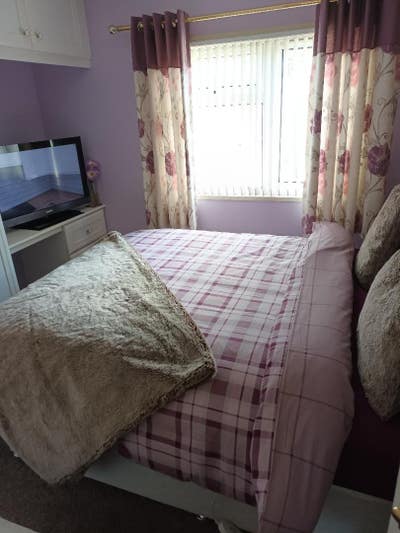Double Bedroom & Ensuite.. Main Photo