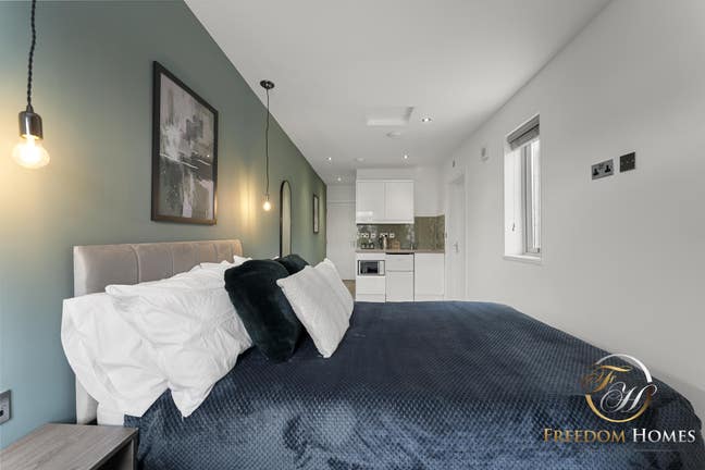 Brand NEW Heavenly Property on Star Road! ⭐ Main Photo