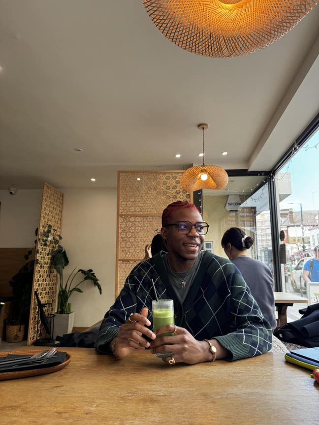 Looking for room for feb Main Photo