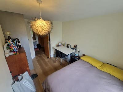 Angel mid-sized double room with private bathroom Main Photo