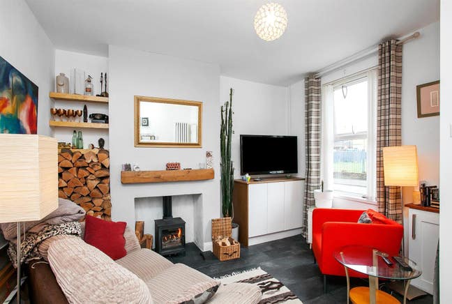 Spare bedroom for rent  Main Photo