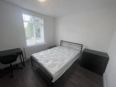  Ensuite room Harborne bills incl 9th August Main Photo