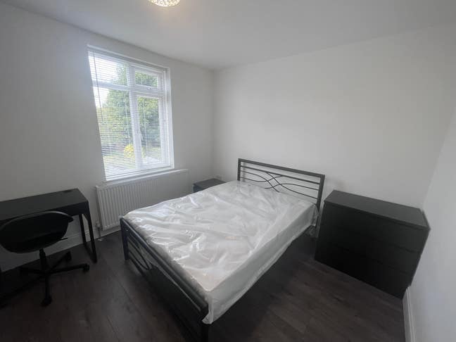  Ensuite room Harborne bills incl 9th August Main Photo