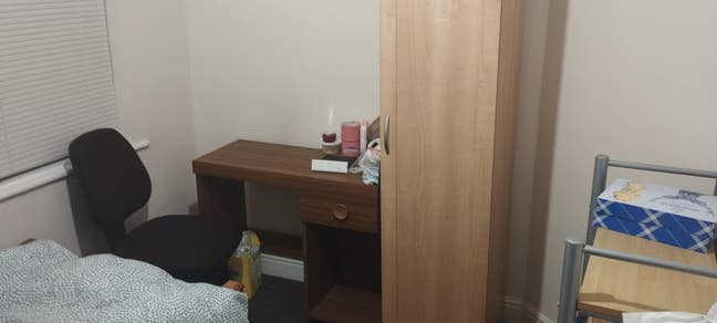 Spacious Single Bedroom  Main Photo