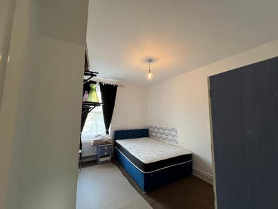 Double room to let in London N16 Main Photo