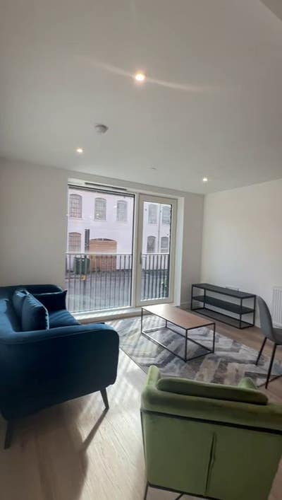 Luxury 2 Bed 2 Bath Flat in Birmingham City Centre Main Photo