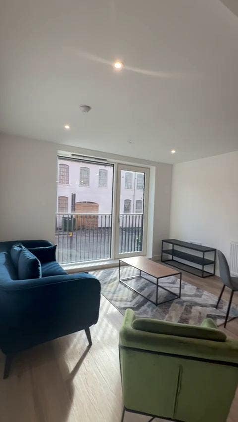 Luxury 2 Bed 2 Bath Flat in Birmingham City Centre Main Photo