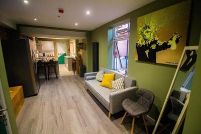 *Price Drop* Large City Centre Ensuite Rooms   Main Photo