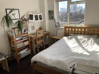 Room in 3beroom flat 2min from Mile End station Main Photo