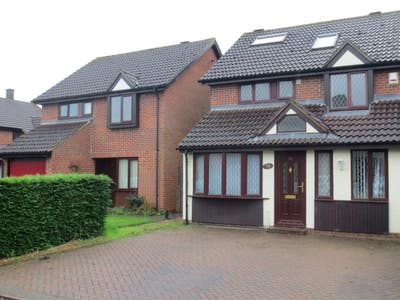 En-suite double bedroom in North Abingdon Main Photo