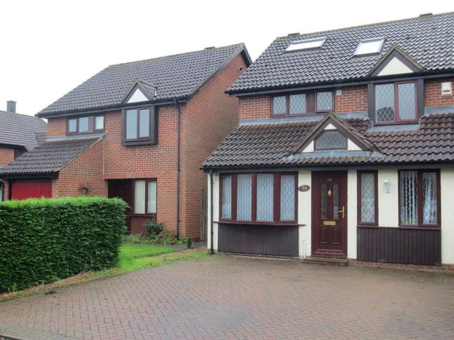 En-suite double bedroom in North Abingdon Main Photo