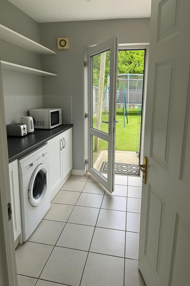 Studio room. Private kitchen & bathroom Main Photo