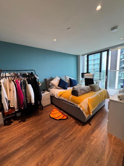En Suite King Size Room for Rent - 2 Bed 2.5 Bath Main Photo