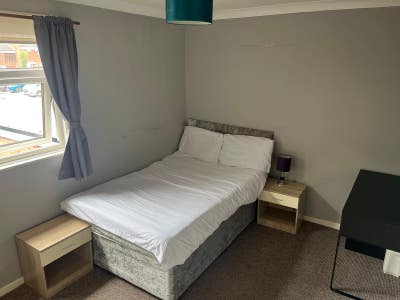 Double Room in Redditch Main Photo