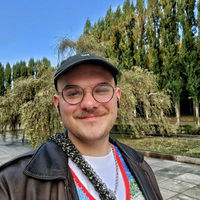 looking for a room from mid-September ☺️🏳️‍🌈 Main Photo