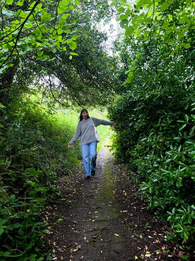 Looking for room to rent 🌞 Main Photo