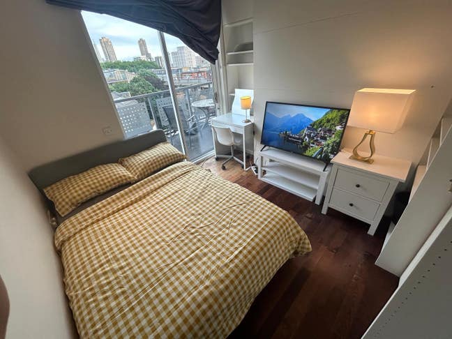 February Furnished room with balcony  Main Photo