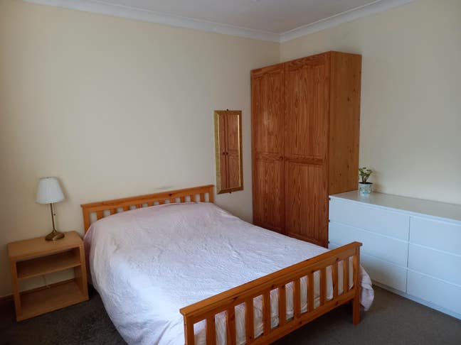 Large double room ensuite LS16 &pound;500  pm Main Photo