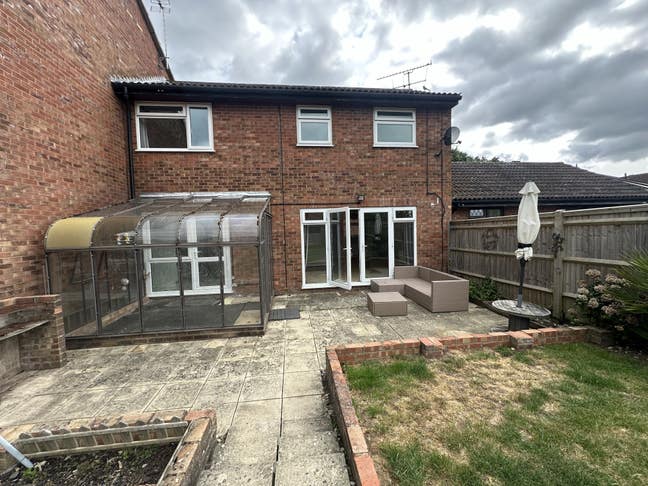 1 Room Available - Lower Earley - Bills Included Main Photo