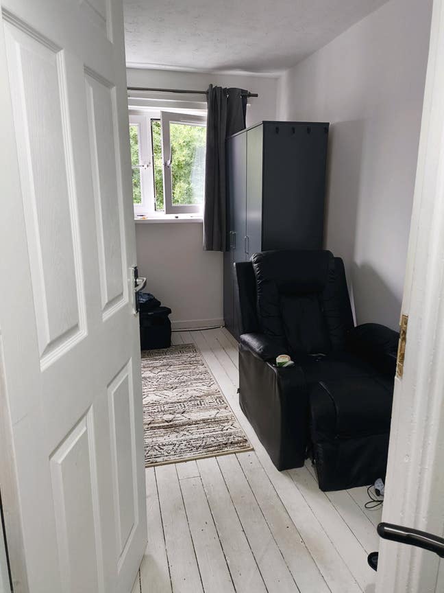 Double room, newly furnished, duplex flat Main Photo