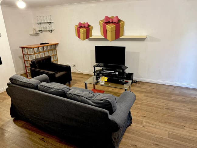 Decent flat mate needed  Main Photo