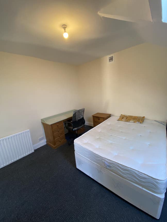 Fully furnished Double Room Available Main Photo