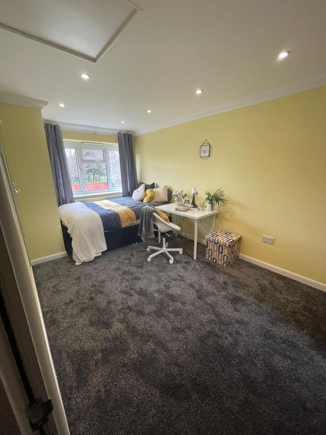 Nice Ensuite Room close to Birmingham City Centre Main Photo