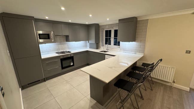 New 2 bed/2 bath apartment in gated community  Main Photo