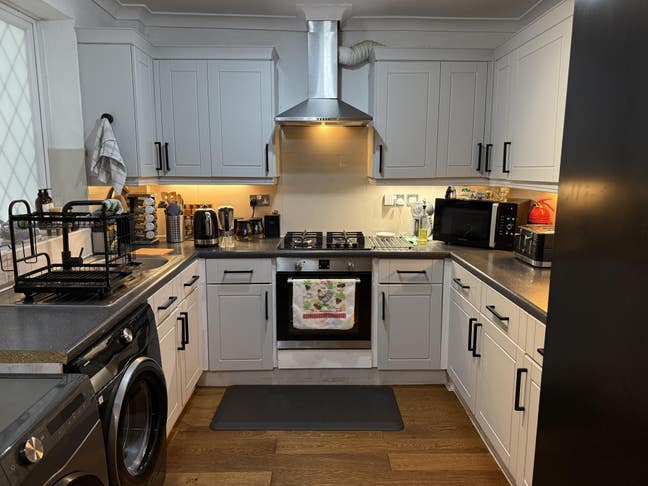 🏡 Bright Double Room in Feltham Main Photo