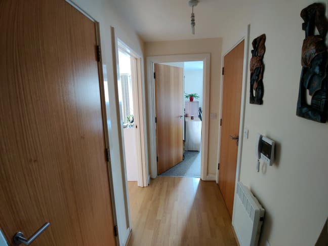 1 bedroom apartment - near city centre, bills incl Main Photo