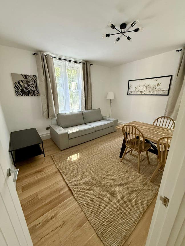 1 room in Newly Renovated 4-bed flat in Greenwich  Main Photo