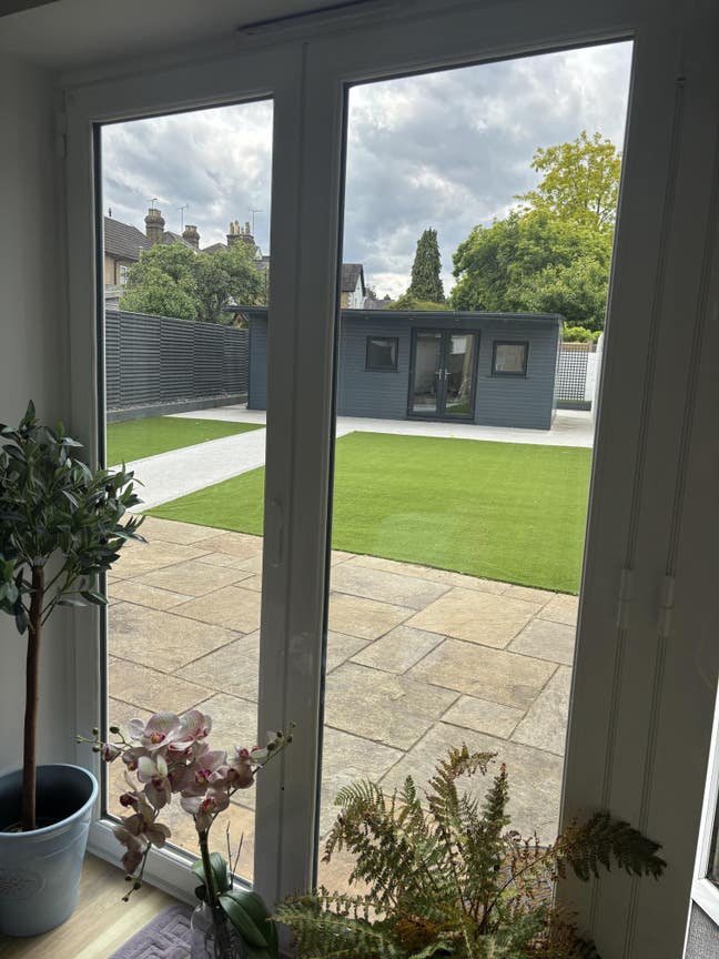 Bright Airy Double room - Quiet Neighbourhood  Main Photo