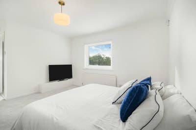 Working Professionals Wanted - Ideal for RPH  Main Photo