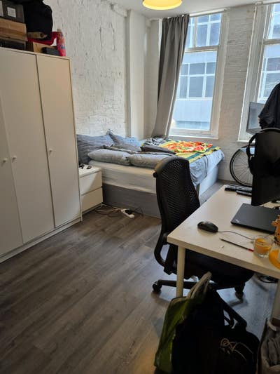Farringdon EC1, large double, 14+sqmtrs &pound;1395pcm Main Photo