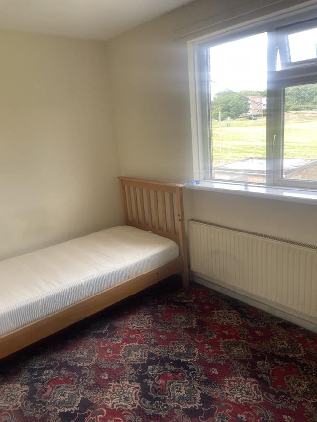 I have 1 bedroom to rent  Main Photo