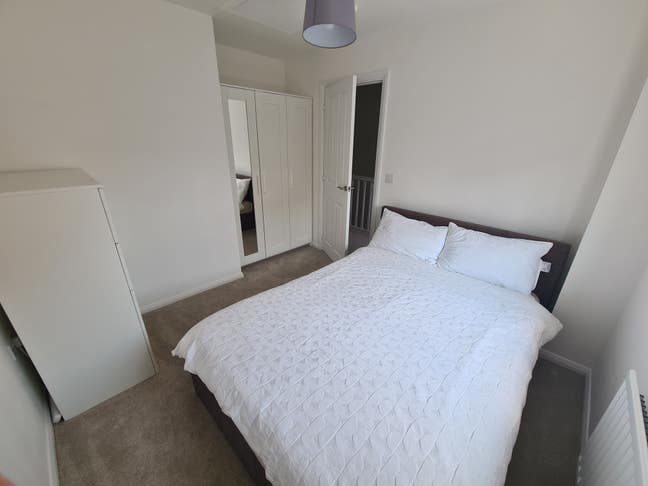 Furnished Double Room & Private Bathroom Main Photo