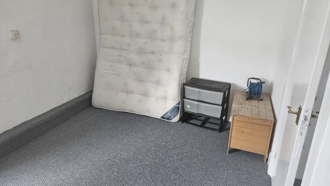 Unfurnished let in central dawlish Main Photo