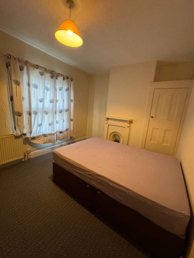 Double room available for couples pr 2 people  Main Photo
